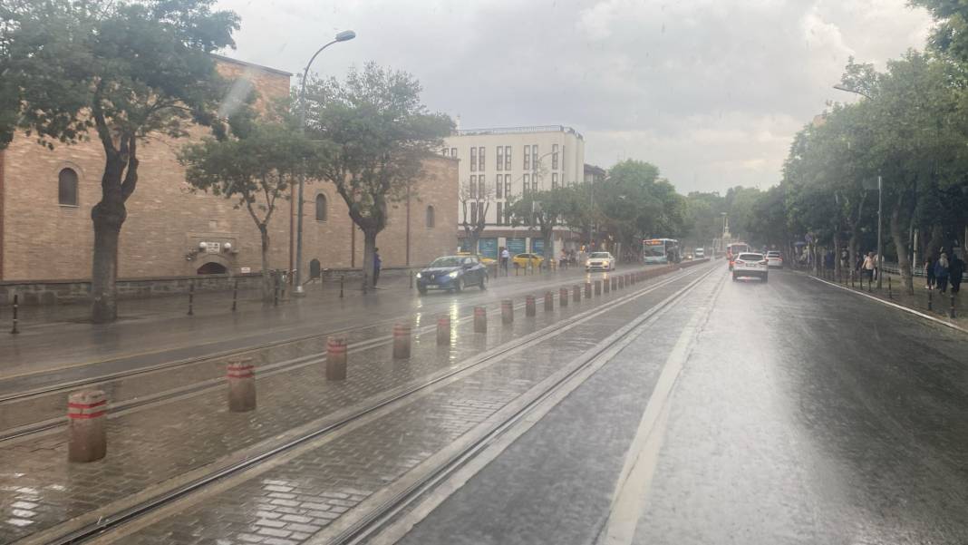 Konya’nın merkezine beklenen yağış düştü 4
